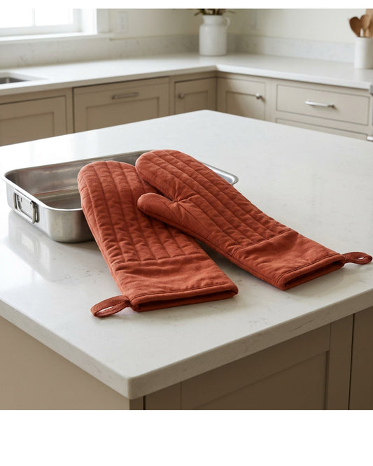 Bjwfx Longfield Extra-Long Quilted Oven Mitts 15.7 in Terracotta Pair - Lifestyle view